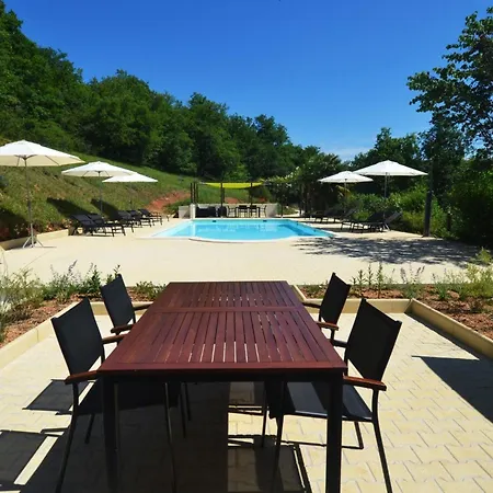 In Mit Gemeinschaftspool By Interhome * Souillac