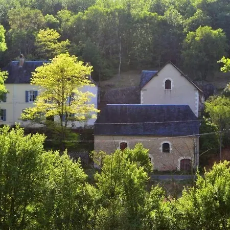 Сasa de vacaciones In Mit Gemeinschaftspool By Interhome Souillac